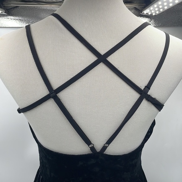 Forever 21 Crushed Velvet Fit & Flare Mini Black Dress NEVER WORN - Picture 7 of 8